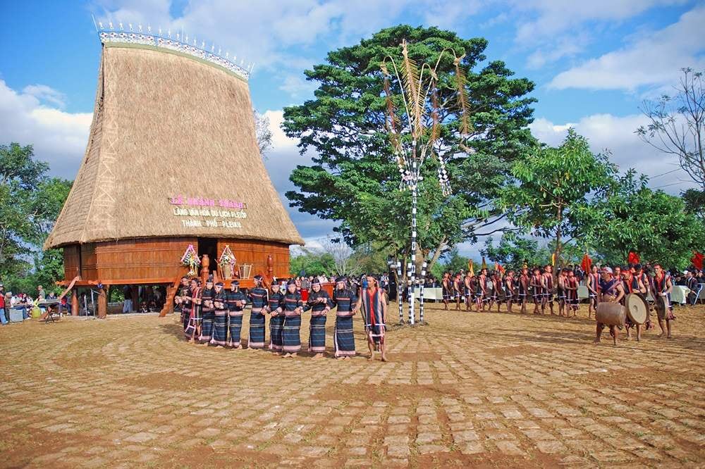 Làng văn hóa Plei Ốp 